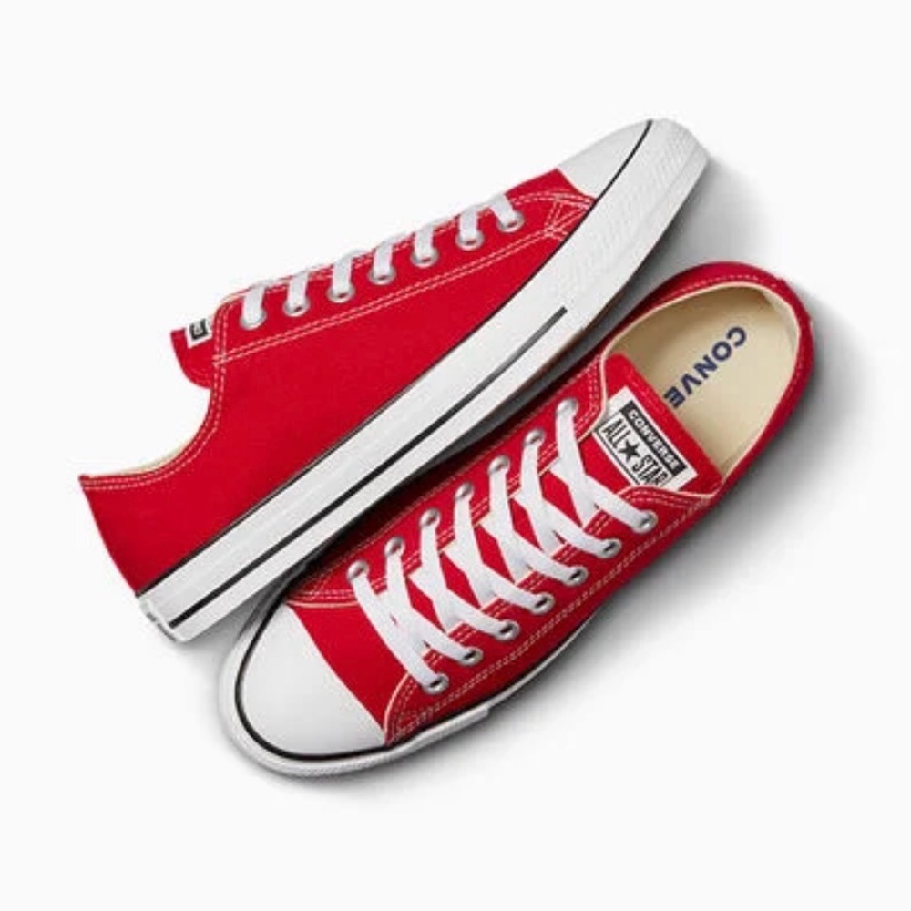 Converse Chuck Taylor All Star Low Tops – Red – Women’s 6.5